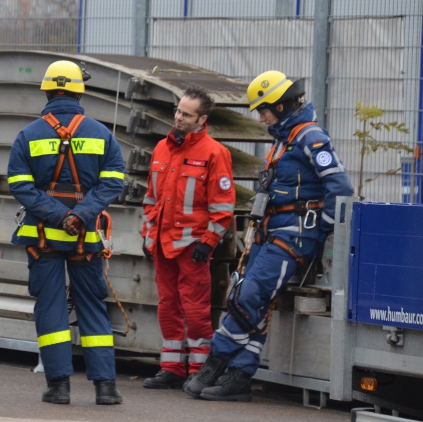 Sebastian Maile bei der Ausbildung Absturzsischung des THW